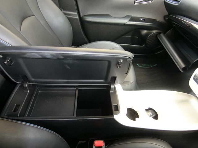 TOYOTA PRIUS 2016 Image 31