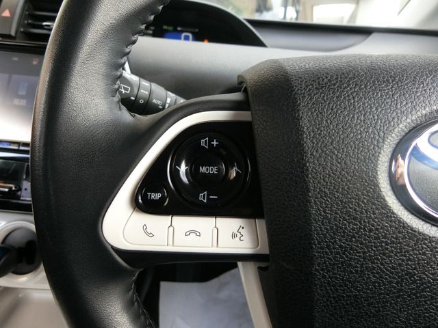 TOYOTA PRIUS 2016 Image 31