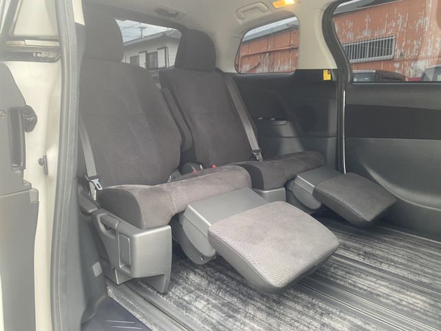 TOYOTA ESTIMA 2012 Image 31