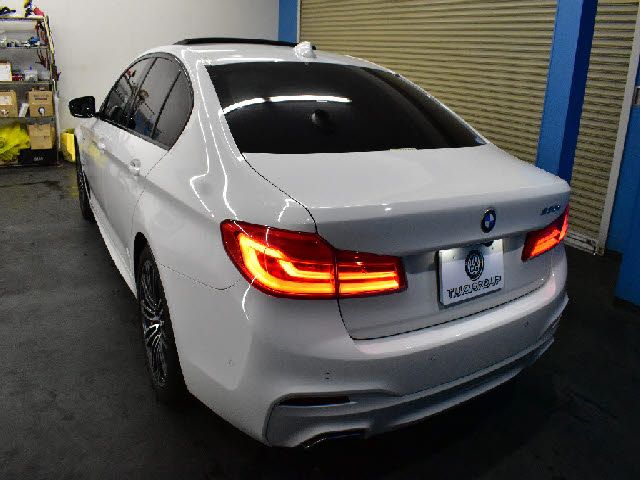 BMW 5SERIES SEDAN 2019 Image 31