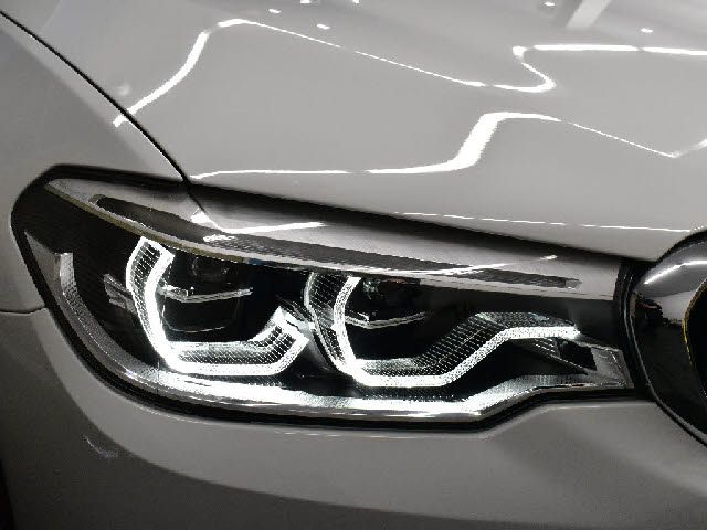 BMW 5SERIES SEDAN 2019 Image 31