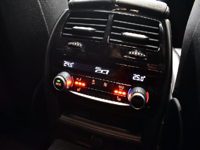 BMW 5SERIES SEDAN 2019 Image 31