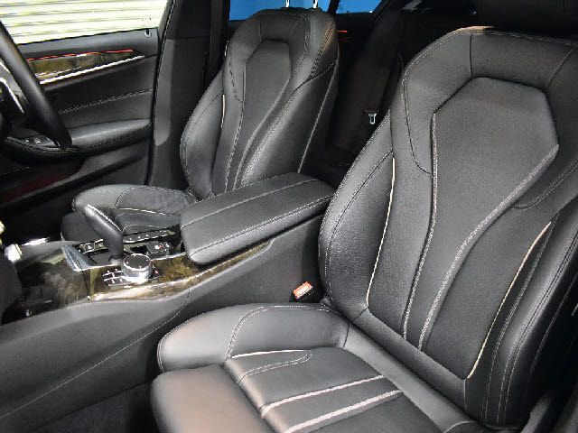 BMW 5SERIES SEDAN 2019 Image 31
