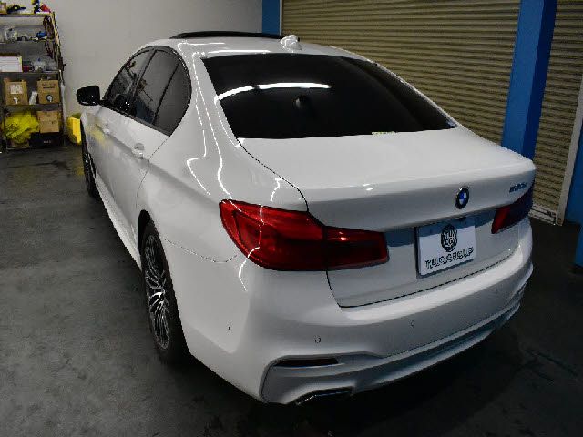 BMW 5SERIES SEDAN 2019 Image 31