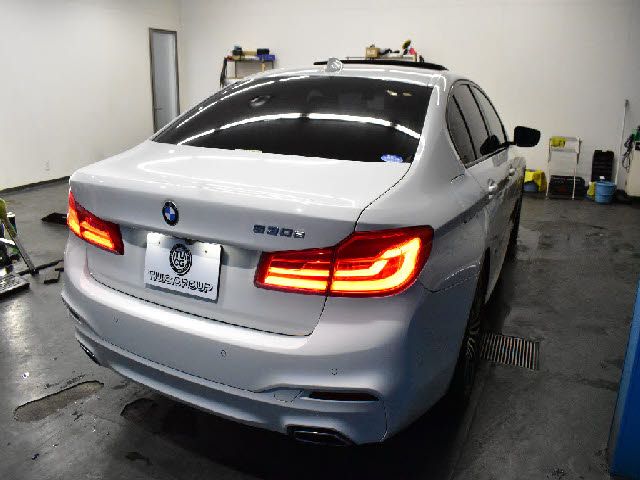 BMW 5SERIES SEDAN 2019 Image 31