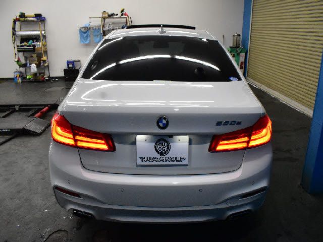 BMW 5SERIES SEDAN 2019 Image 31
