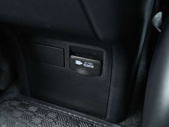 TOYOTA PRIUS 4WD 2023 Image 31