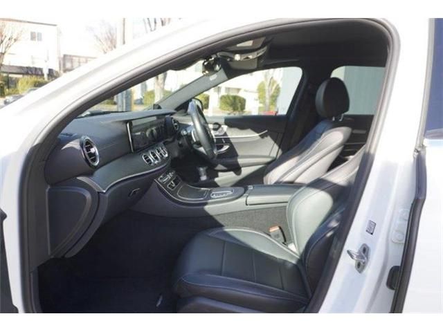 MERCEDES BENZ E CLAS 2022 Image 31