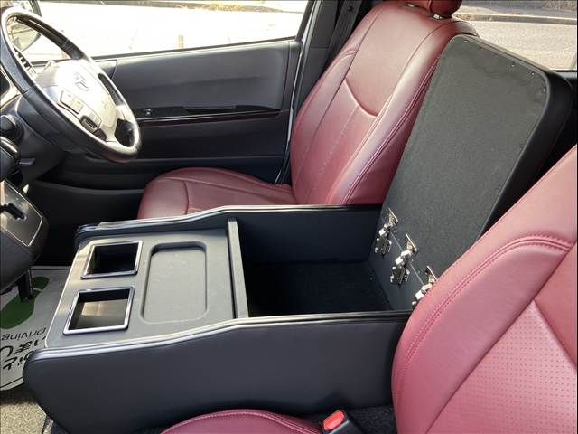 TOYOTA REGIUSACE VAN 4WD 2020 Image 31