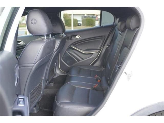 MERCEDES BENZ GLA CL 2018 Image 31