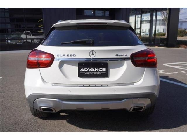 MERCEDES BENZ GLA CL 2018 Image 31