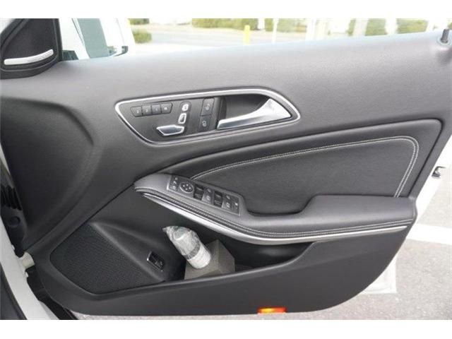 MERCEDES BENZ GLA CL 2018 Image 31