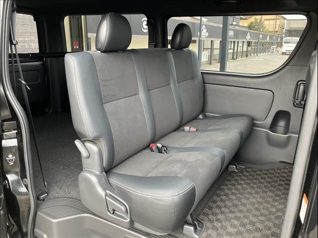 TOYOTA HIACE VAN 4WD 2021 Image 31