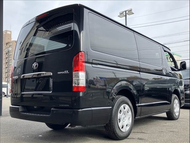 TOYOTA HIACE VAN 4WD 2021 Image 31