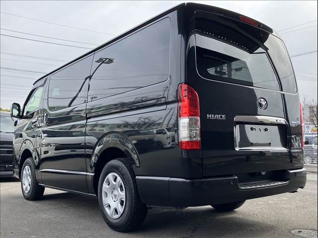 TOYOTA HIACE VAN 4WD 2021 Image 31