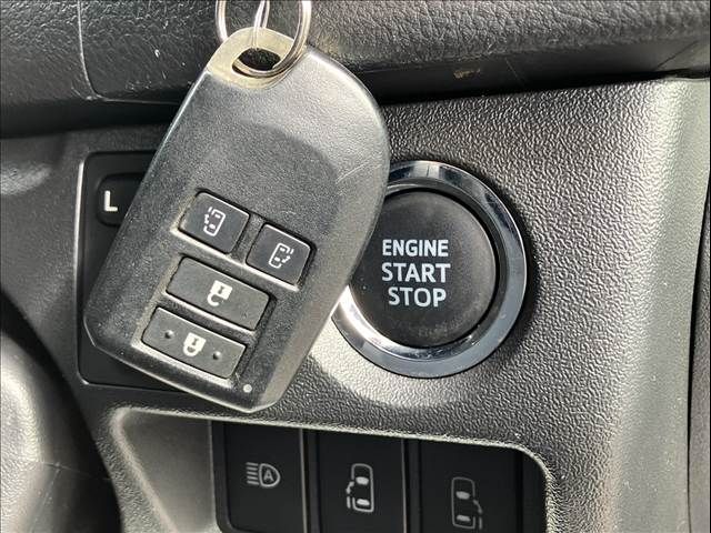 TOYOTA HIACE VAN 4WD 2021 Image 31