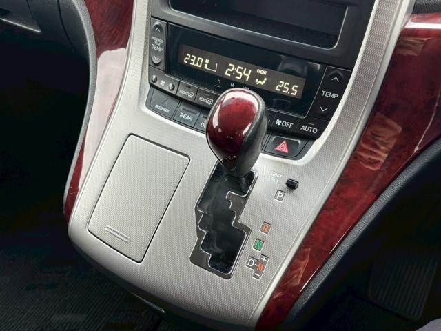 TOYOTA VELLFIRE 2010 Image 31