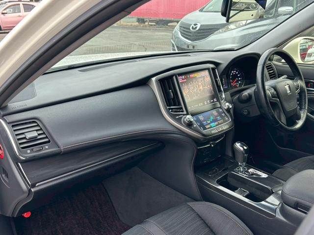 TOYOTA CROWN SEDAN HYBRID 2013 Image 31