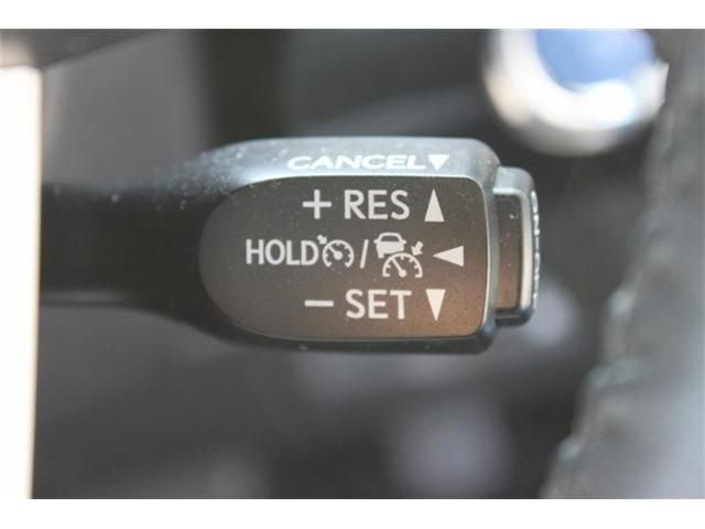 TOYOTA PRIUS PHV 2017 Image 31