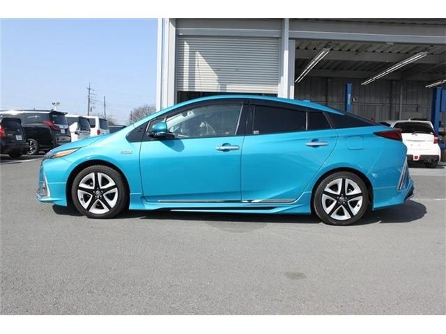TOYOTA PRIUS PHV 2017 Image 31