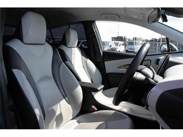 TOYOTA PRIUS PHV 2017 Image 31