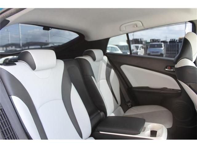 TOYOTA PRIUS PHV 2017 Image 31