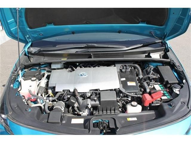 TOYOTA PRIUS PHV 2017 Image 31