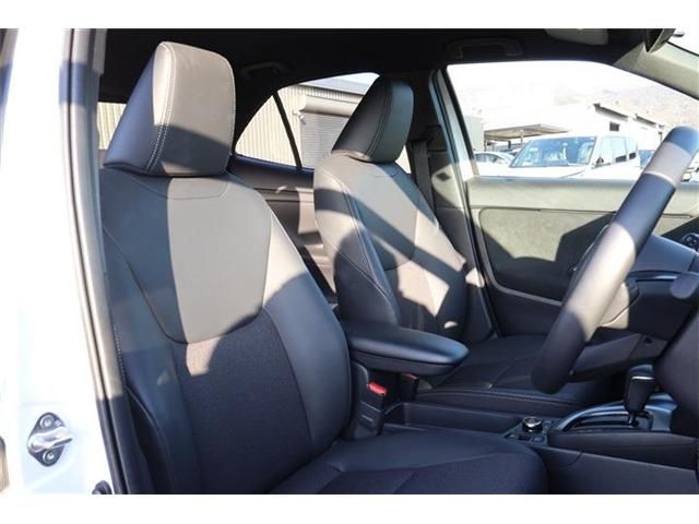 TOYOTA YARIS CROSS HYBRID 2025 Image 31