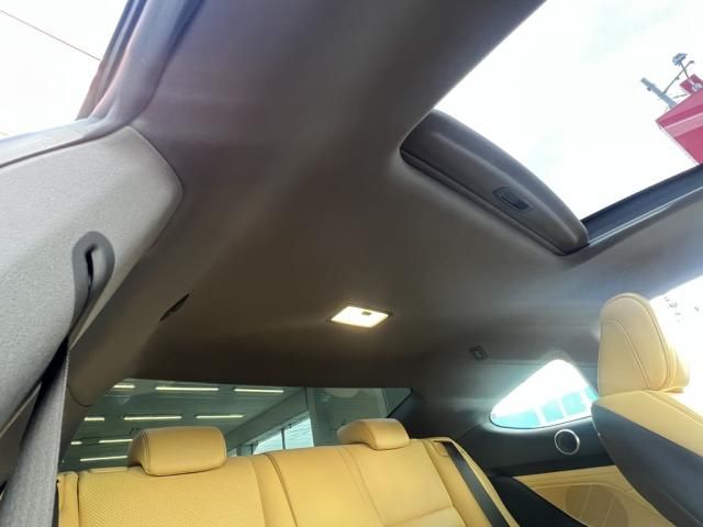 TOYOTA LEXUS RC300H 2015 Image 31