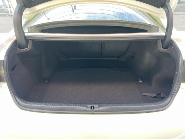 TOYOTA LEXUS RC300H 2015 Image 31