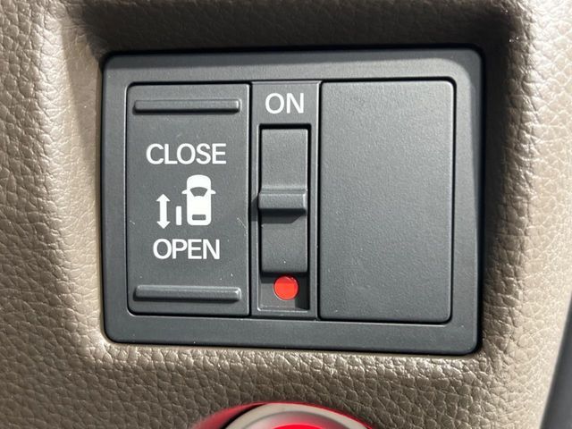 HONDA N BOX 2022 Image 31