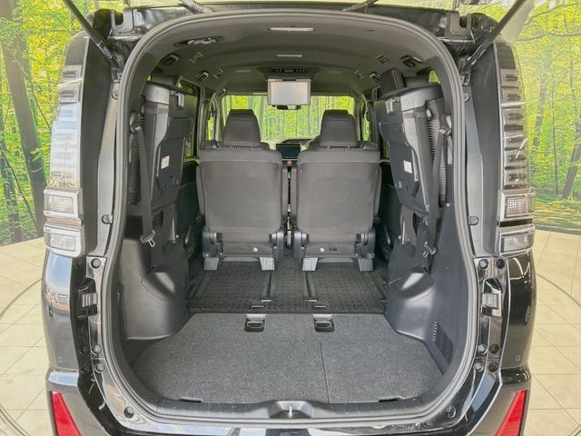TOYOTA VOXY HYBRID 2019 Image 31
