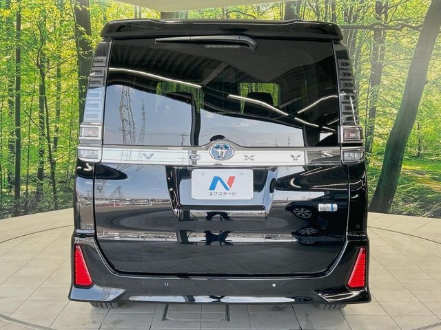 TOYOTA VOXY HYBRID 2019 Image 31