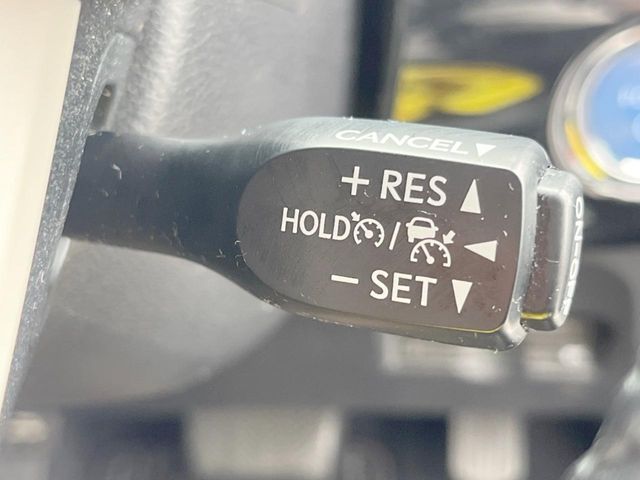 TOYOTA PRIUS 2017 Image 31