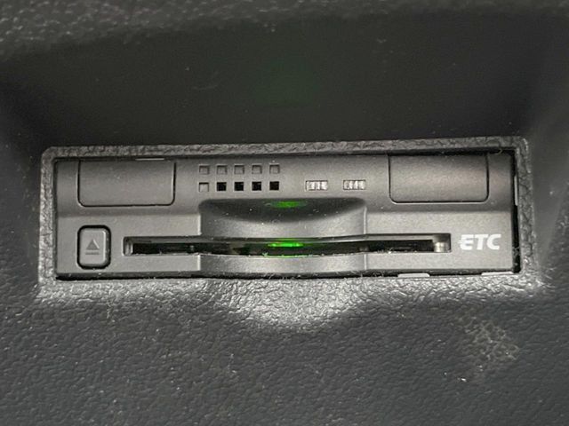 TOYOTA PRIUS 2017 Image 31