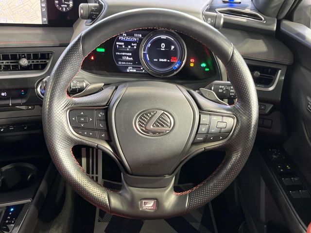 TOYOTA LEXUS UX250H 2020 Image 31