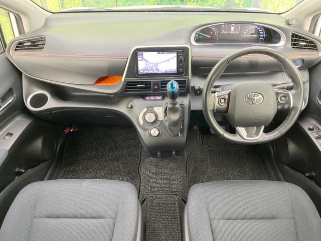 TOYOTA SIENTA HYBRID 2015 Image 31