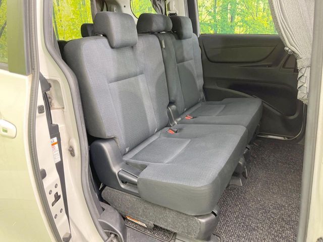 TOYOTA SIENTA HYBRID 2015 Image 31