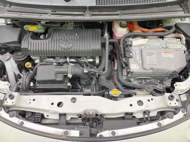 TOYOTA SIENTA HYBRID 2015 Image 31