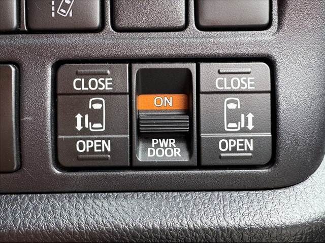 TOYOTA VOXY 2021 Image 31