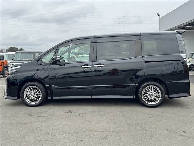 TOYOTA VOXY 2021 Image 31