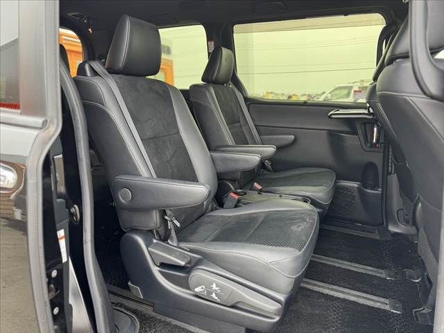 TOYOTA VOXY 2021 Image 31