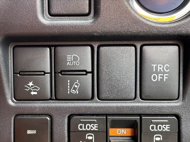 TOYOTA VOXY 2021 Image 31