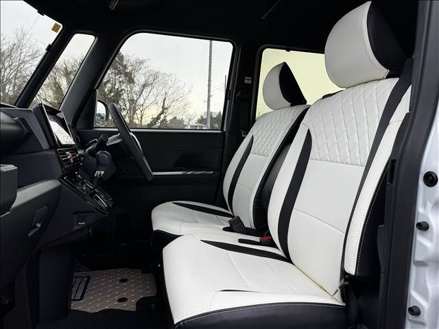 DAIHATSU TANTO CUSTOM 2023 Image 31