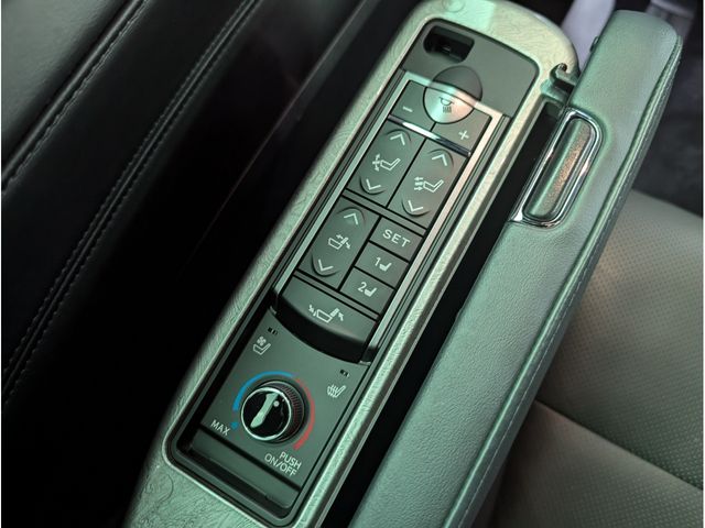 TOYOTA VELLFIRE  HYBRID 4WD 2019 Image 31