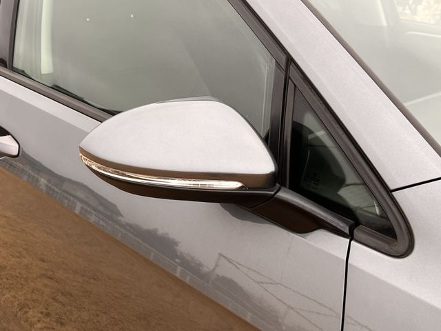 VOLKSWAGEN GOLF 0 Image 31