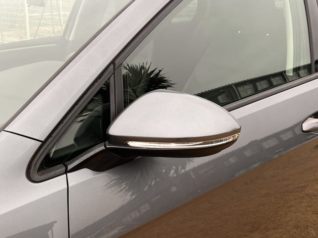 VOLKSWAGEN GOLF 0 Image 31