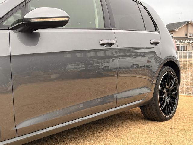 VOLKSWAGEN GOLF 0 Image 31