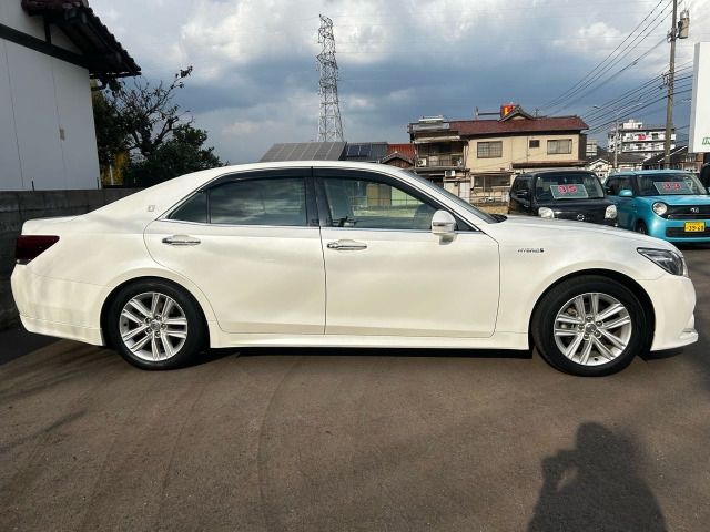 TOYOTA CROWN SEDAN HYBRID 2013 Image 31