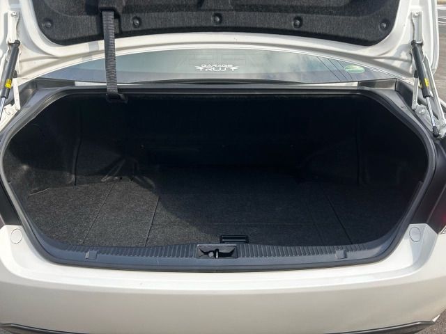 TOYOTA CROWN SEDAN HYBRID 2013 Image 31